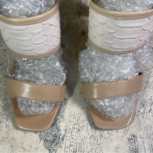 Sigerson Morrison Velcro Strap Sandal Lucite Heel - Picture 4 of 14